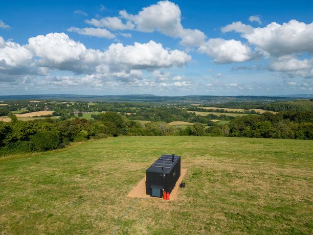 Jadis, off-grid cabin South Downs