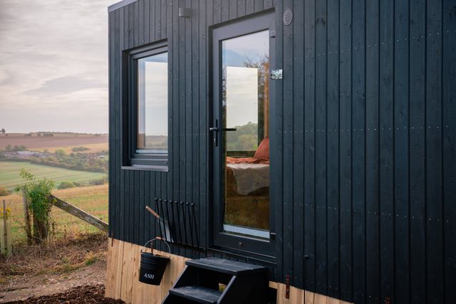 Ginger off-grid cabin, photo 16