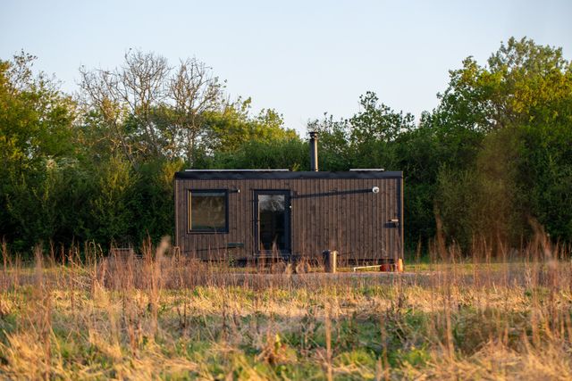 Hwin off-grid cabin, photo 2